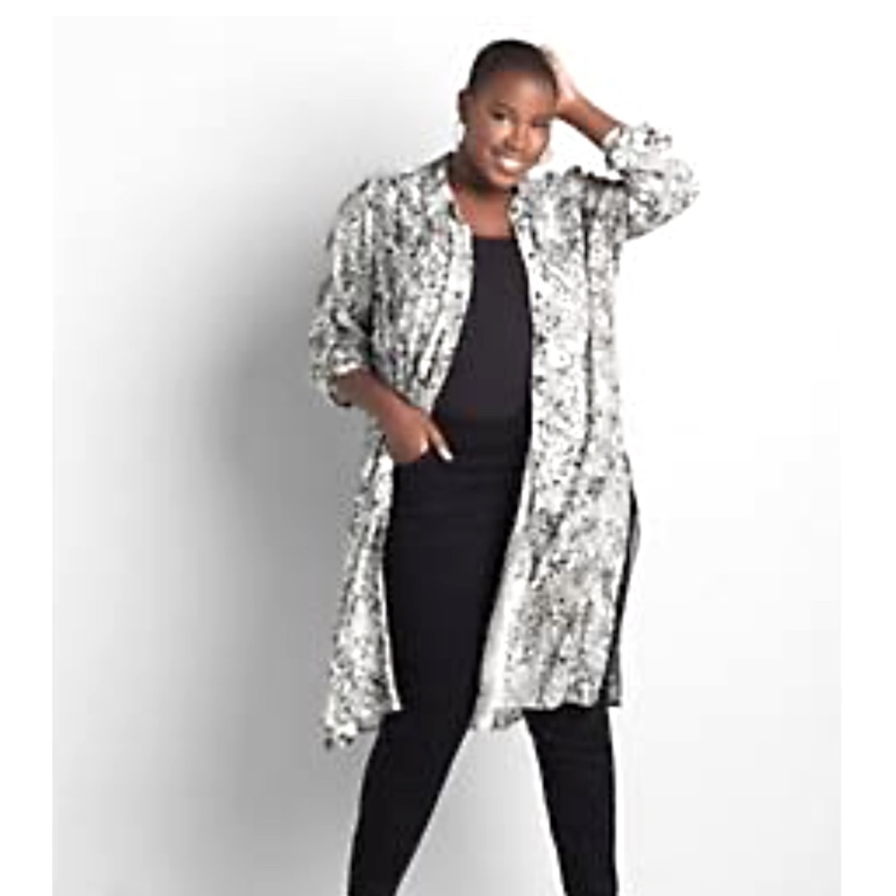 Lane Bryant Button Front Overpiece / Cardigan. Grey Viper Print. Size 14/16.